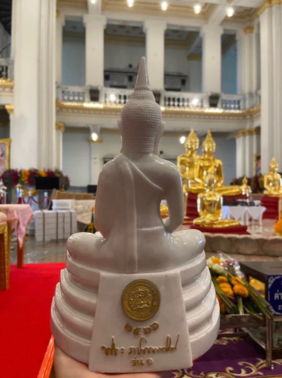 Tượng Phật Ngọc Luang Phor Sothorn Phiên Bản Đặc Biệt Của Chùa Wat Sothonwararam Worawihan (Chỉ Có 1 Bức Duy Nhất) - Ảnh 5