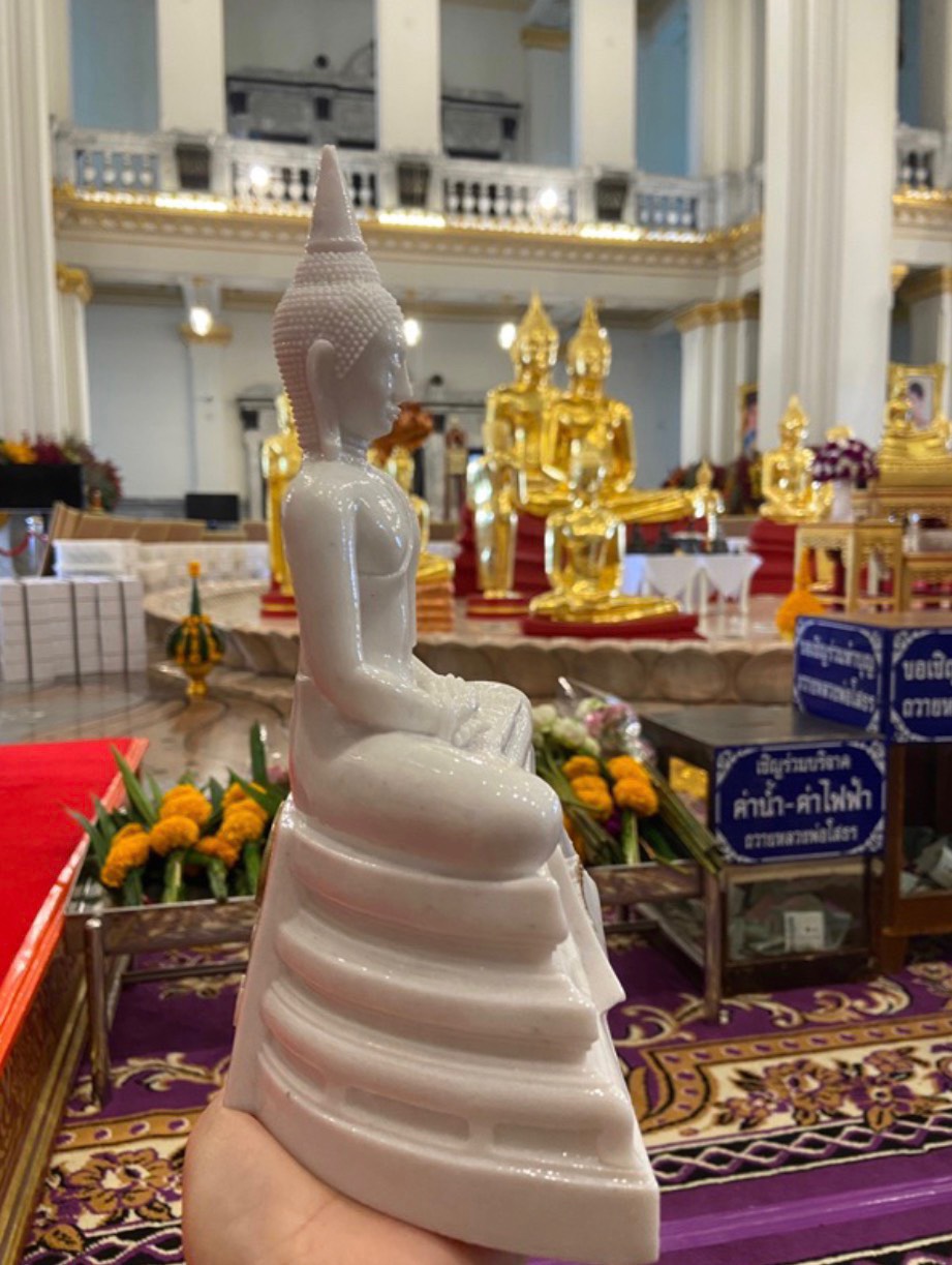 Tượng Phật Ngọc Luang Phor Sothorn Phiên Bản Đặc Biệt Của Chùa Wat Sothonwararam Worawihan (Chỉ Có 1 Bức Duy Nhất) - Ảnh 6