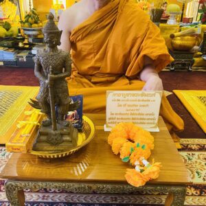 Tượng Thần Tao Wessuwan Sên Phép Tại Chùa Wat Sainoi