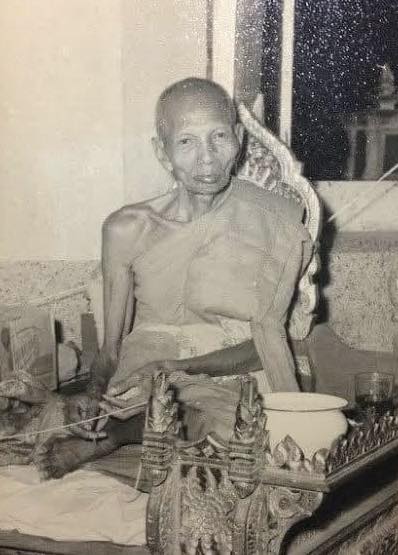 Amulet 14 Mặt dây đồng xu Solot (โสฬส) của thầy Luang Por Thong, chùa Wat Khao Takhrao - Ảnh 4