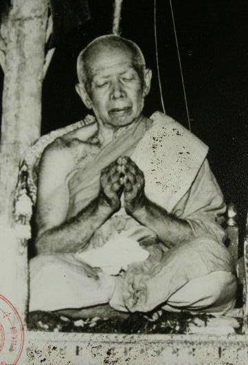 Amulet 20 Tượng Phật Phanasbodee năm 2517 Phật lịch (1974) của thầy Luang Pu Tim và thầy Luang Pu Toh chùa Wat Lahan Rai - Ảnh 5
