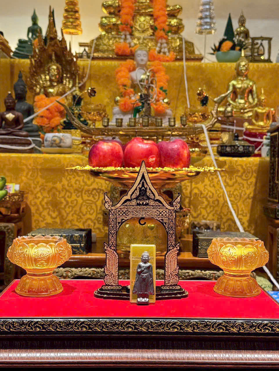 Amulet 20 Tượng Phật Phanasbodee năm 2517 Phật lịch (1974) của thầy Luang Pu Tim và thầy Luang Pu Toh chùa Wat Lahan Rai - Ảnh 2