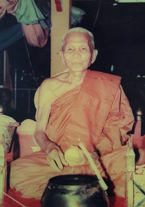 Amulet 63 Pháp Phẩm Phra Pidta Milap Nava được tạo tác và trì chú năm BE 2517 (1974 - Ảnh 6